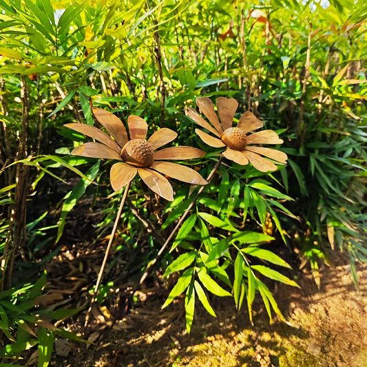 Metal Flower Garden Stakes | Rusty Daisy Chamomile Outdoor Yard Art