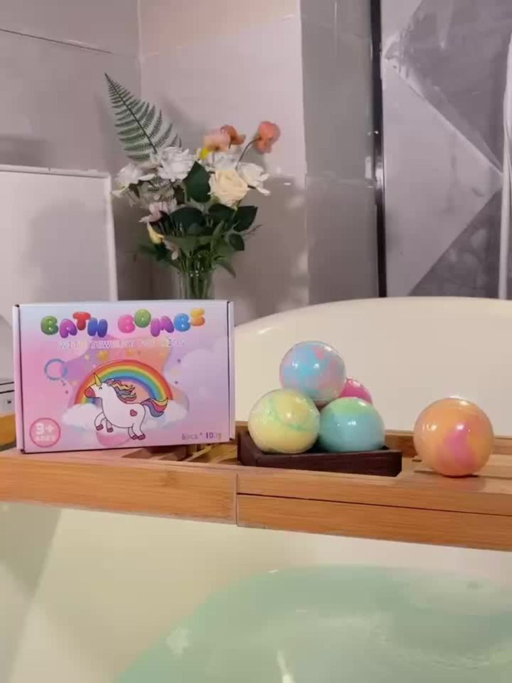 Bath Bombs, 6-Piece Unicorn Surprise Gift Set with Colorful Round Fizzers, Bracelet and Ring Accessories