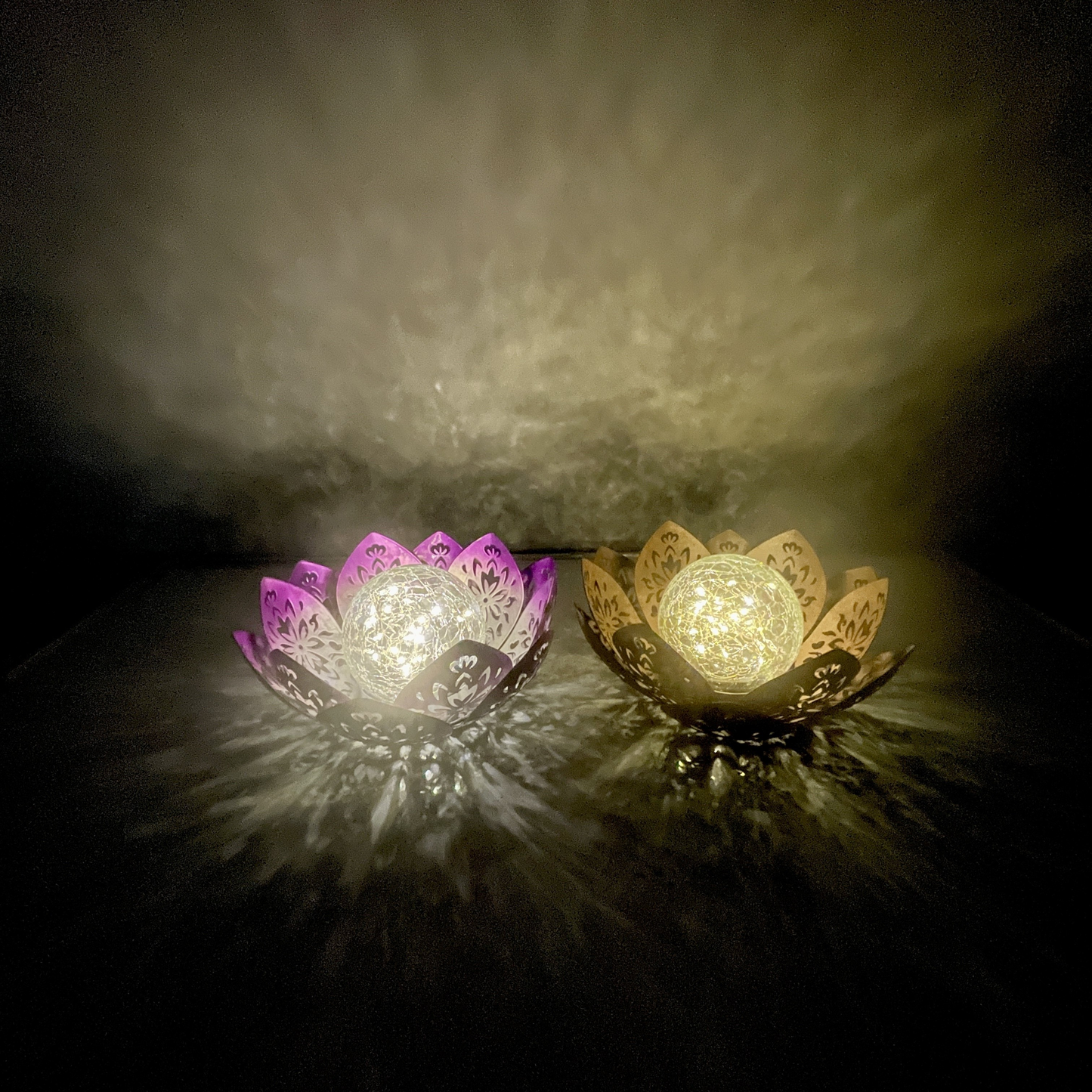 Solar Garden Light Lotus Flower with Cracked Glass Globe, IPX4 Rating and Three Color Options