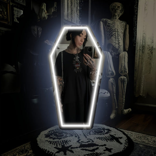 Gothic Coffin Shaped Neon Wall Mirror USB Powered LED Neon Light Mirror Irregular Decorative Art Mirror for Dark Gothic Aesthetic Bedroom Wall Decor Halloween Gift Cold White