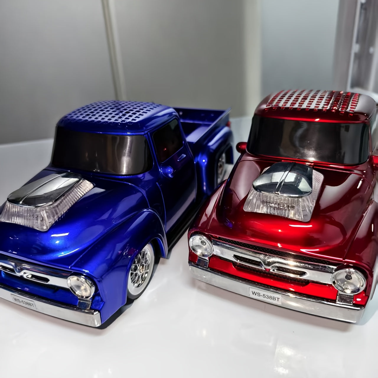Portable Bluetooth Speaker Car-Shaped Model with TWS, USB, FM, TF, AUX and Seven Retained Color Packs