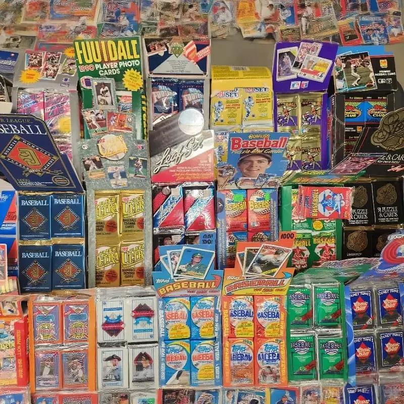 Sports Trading Cards, Seven-Pack Assorted Baseball Card Bundle with Mixed Retail Pack Artwork for Collectors