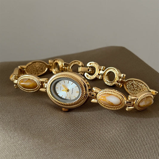 Women's Quartz Watch - Retro Bracelet for Light Luxury French Style Ladies Wristwatch with Band - product detail view 2