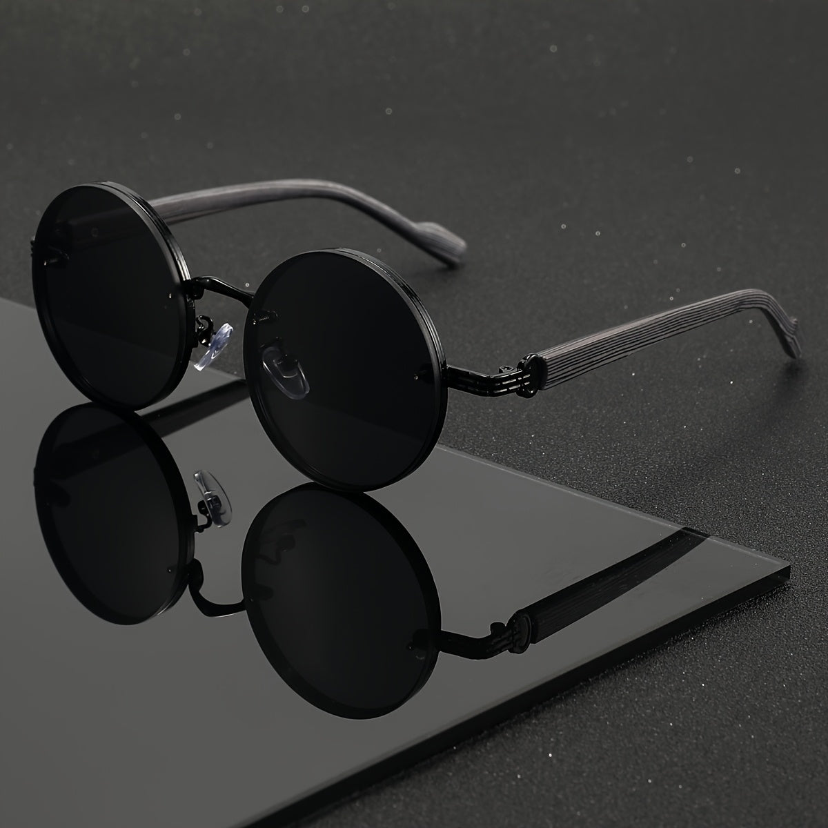 Sunglasses for Men - Retro Woodgrain UV400 for Women & Vintage Lightweight Unisex Frame - product detail view 9