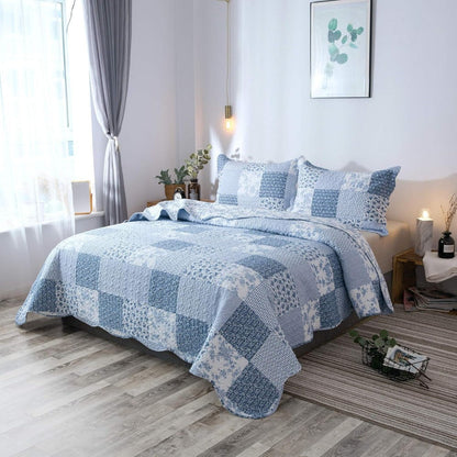 Lightweight Floral Quilt Set in Twin, Queen or King Sizes with 17 Paisley and Patchwork Color Options