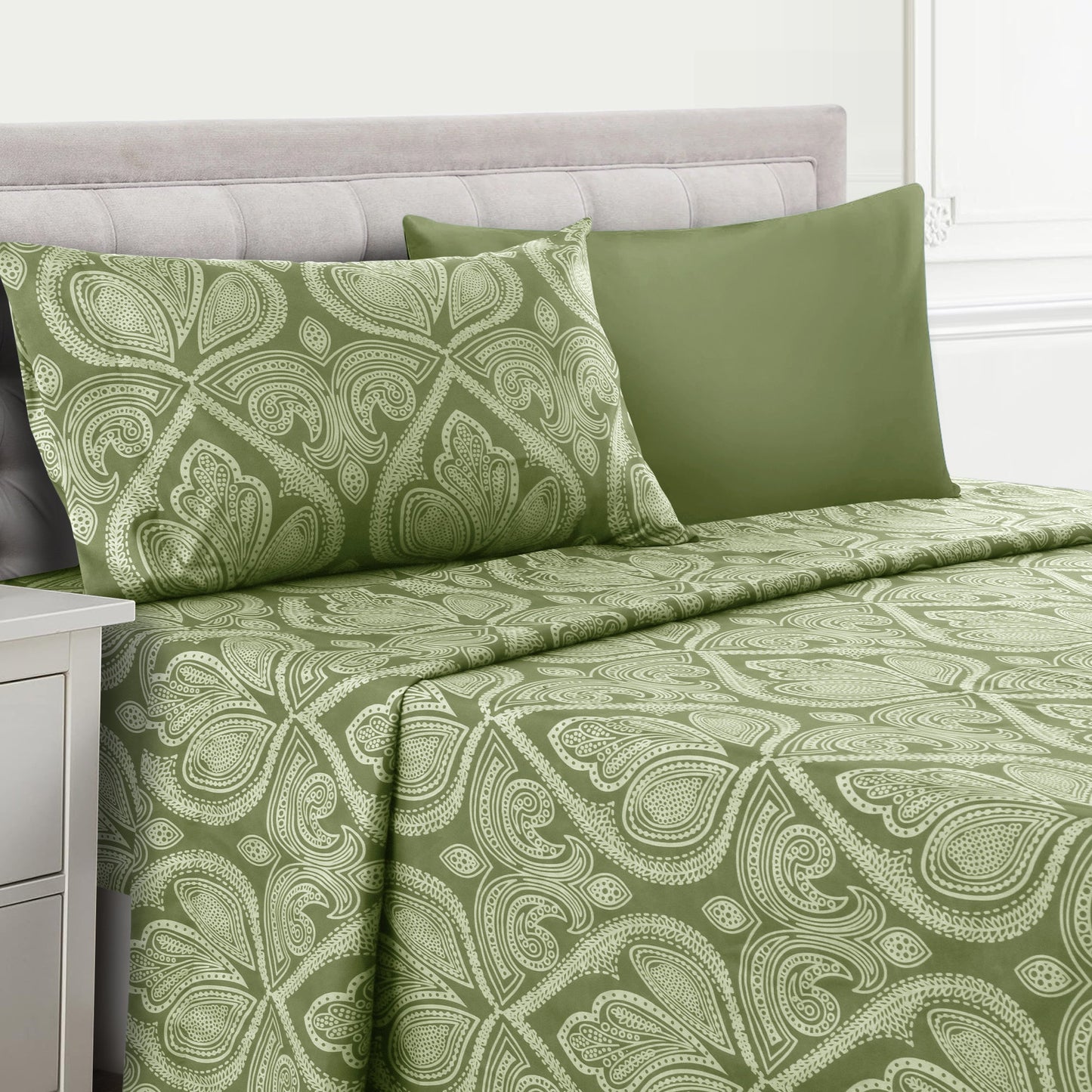 Bed Sheet Set Paisley Brushed Polyester in 4- or 6-Piece Sizing with 16-Inch Pocket and Wash Instructions