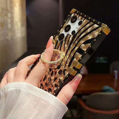 Leopard-Print Samsung Galaxy Phone Case with Ring Holder for Selected S22, S24 and S25 Models