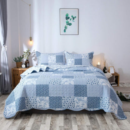 Lightweight Floral Quilt Set in Twin, Queen or King Sizes with 17 Paisley and Patchwork Color Options