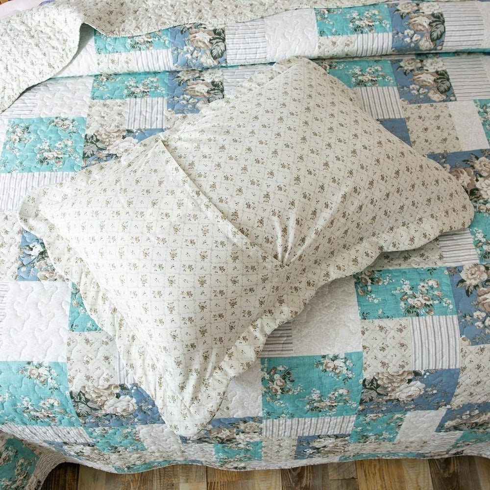 Lightweight Floral Quilt Set in Twin, Queen or King Sizes with 17 Paisley and Patchwork Color Options