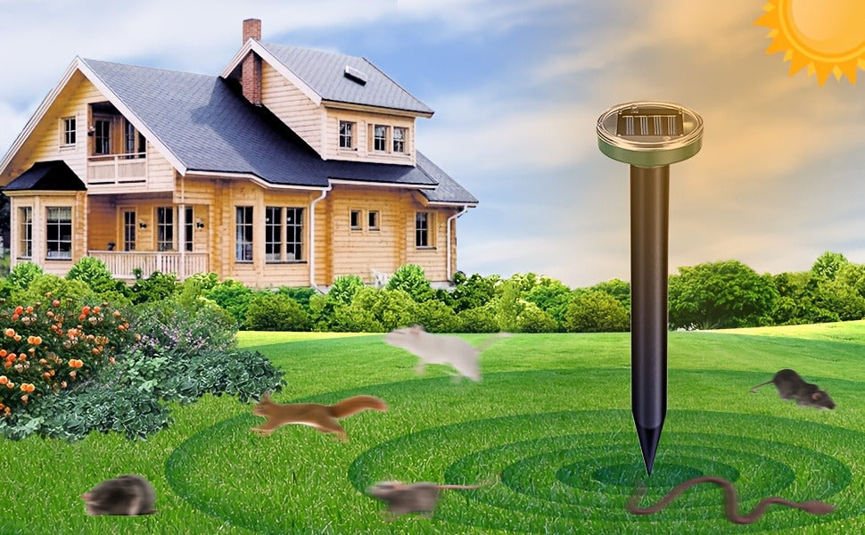 Solar Ultrasonic Pest Repeller Outdoor Waterproof Rodent Repellent Stake for Yard Garden Farm Mole Snake Skunk Dog Deterrent Device IP44 2/4/6/10 Pack