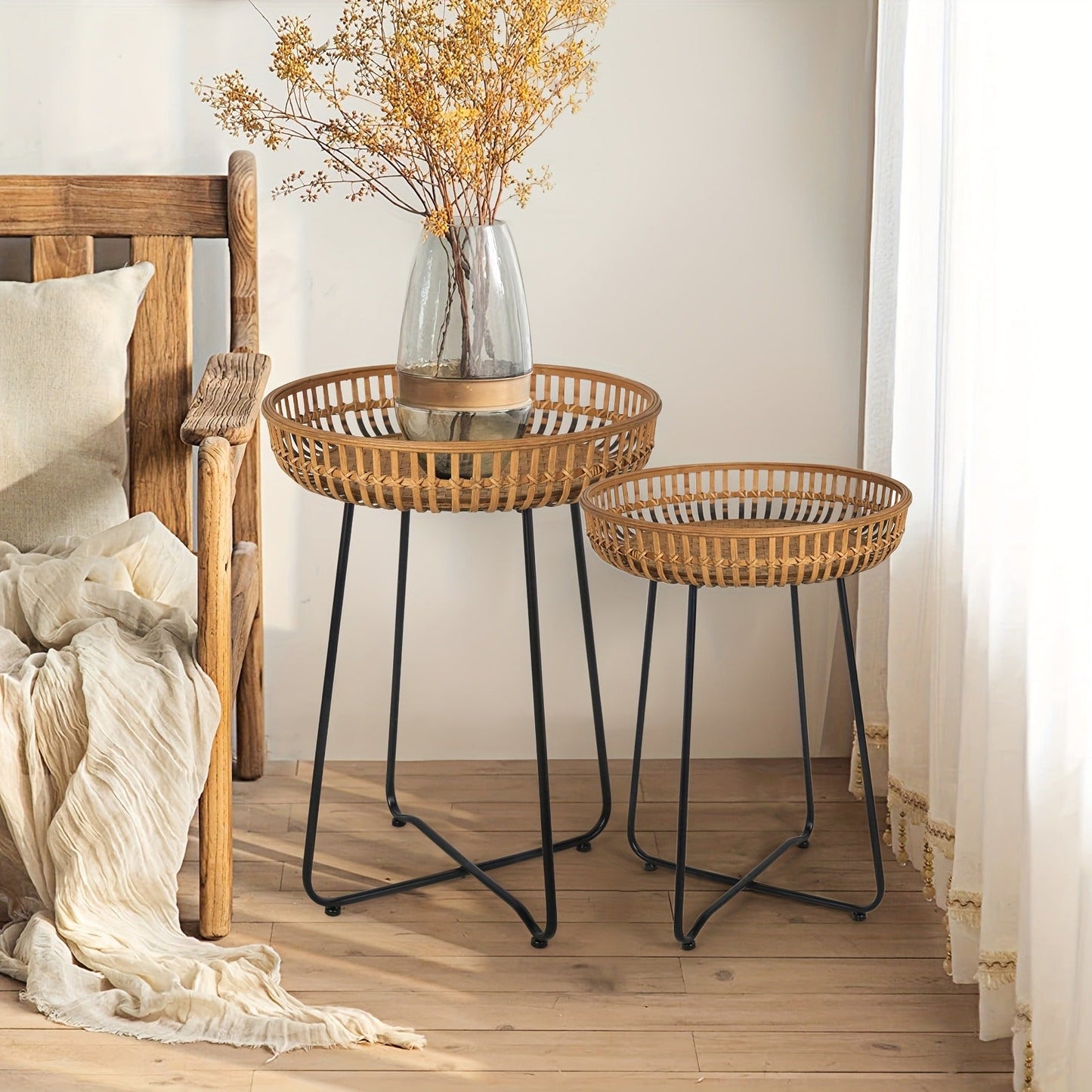 Rattan Side Table Nesting Tables Set of 2 Round Boho End Table Natural Bamboo Woven Coffee Table Metal Base for Living Room Bedroom Sofa Terrace