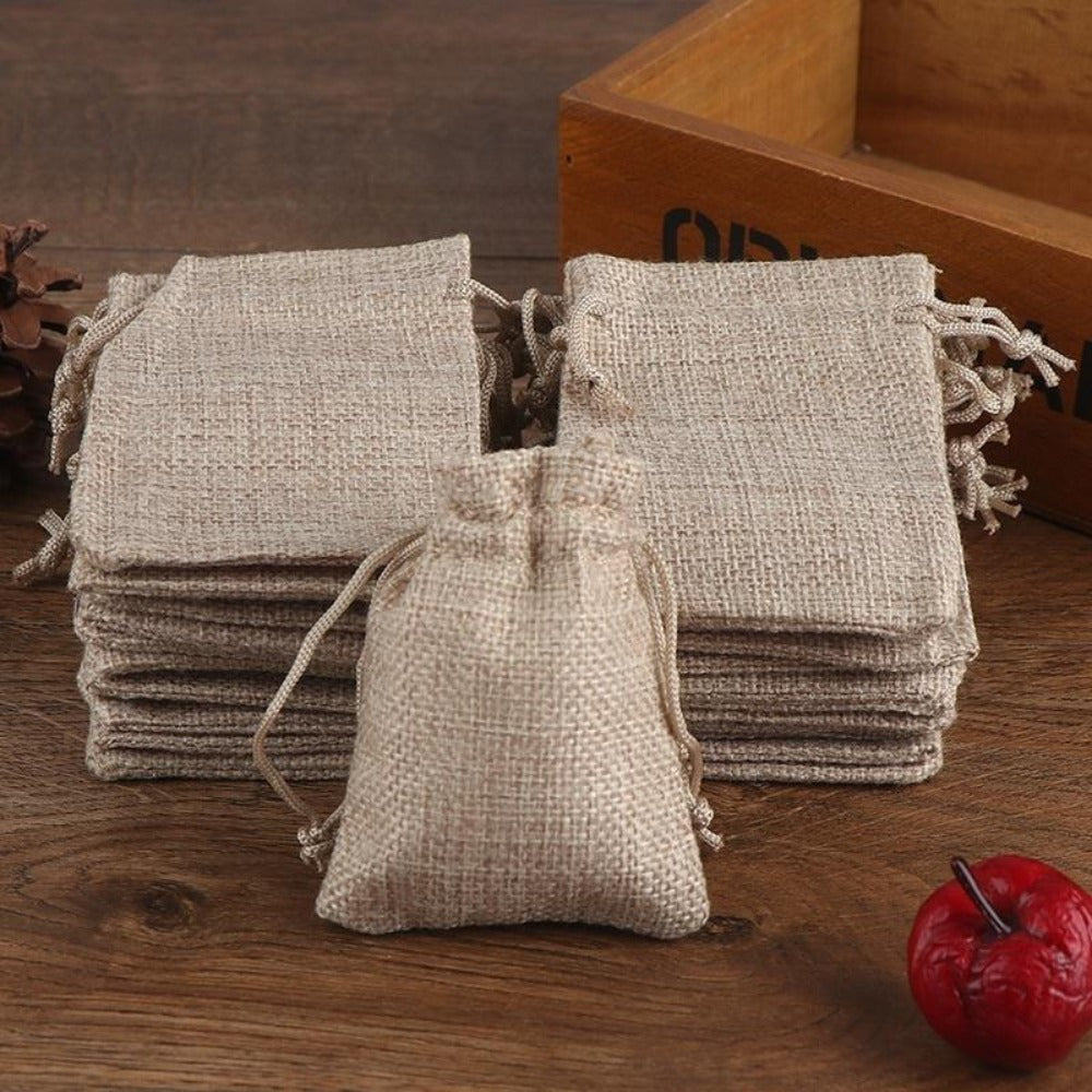 Natural Jute Drawstring Gift Bags, 50-Piece Set in 2.76 x 3.54 or 3.54 x 4.72 Inch Sizes for Favors and Small Gifts