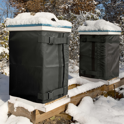 Black Beehive Winter Insulation Wrap with Adjustable Buckle Straps in 192 x 40 or 60 cm Sizes