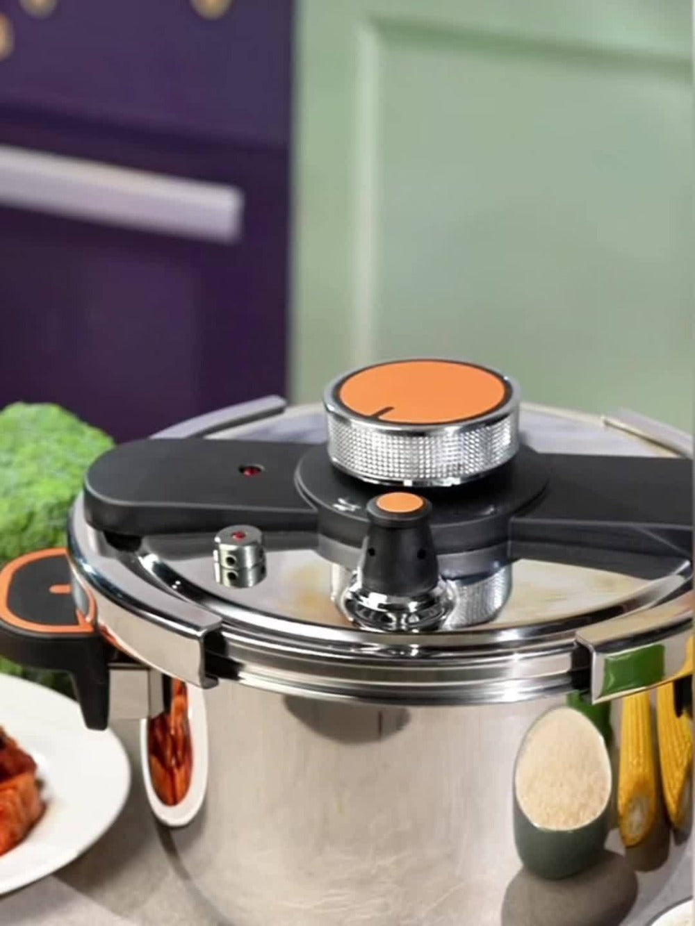 Pressure Cooker Stainless Steel with One-Twist Lock Lid, Induction & Gas Compatible Stew Pot in 1.32gal