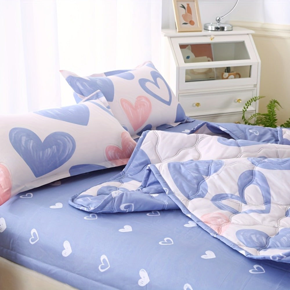 Three-Piece Heart-Print Quilt Set with One Quilt and Two Pillowcases in Two Love Set Checkout Sizes