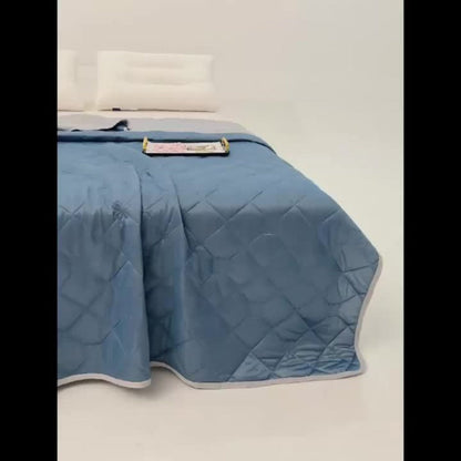 Diamond-Quilt Summer Blanket in Light Violet or Light Green with Three Metric and Inch Size Options