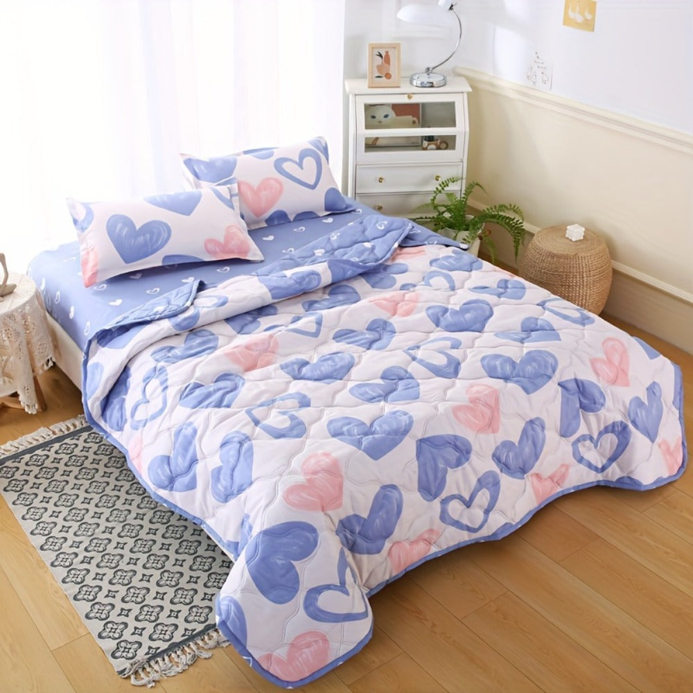 Three-Piece Heart-Print Quilt Set with One Quilt and Two Pillowcases in Two Love Set Checkout Sizes