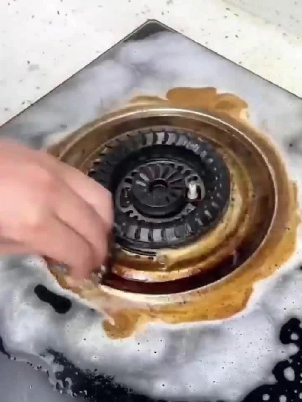 Calcium Carbonate Metal Cleaner Spray - Oil Stain Remover for Stove Oven Cooktop, Polish & Restoration Formula with Sponge