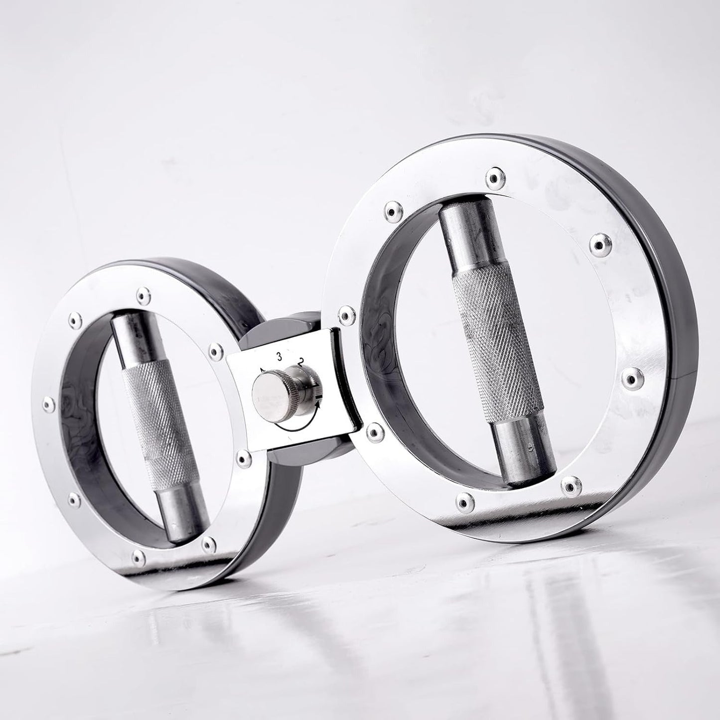 Fitness Equipment Rotating Wrist and Forearm Trainer with Dual Metal Grip Rings and 360-Degree Resistance Arm