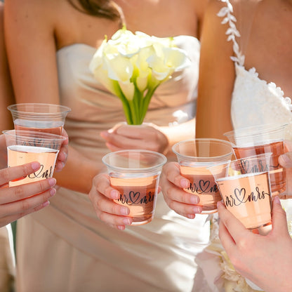 Clear Wedding Cup Party Supplies Pack with 200 10-Ounce Plastic Cups and Mr and Mrs Script