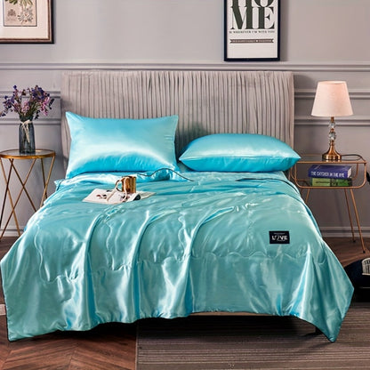 Satin-Look Summer Quilt in White, Silvery Grey, Pink or Lake Blue with Twin and Full Sizes