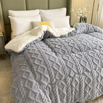 Plush Thick Comforter Blanket – Premium Warm Winter Duvet with 100% Microfiber Fill, Soft Fluffy Bedding for Bedroom & Hotel, Machine Washable (Twin, Full, Queen – Grey & Blue, Excludes Pillowcase)