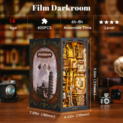 Film Darkroom Book Nook Kit with 405-Piece Vintage Photography Scene and Multiple Warm Lighting Points
