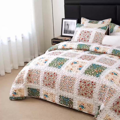 Floral Patchwork Quilt Set in Green, Blue, Grey Pink or Pink with Twin, Full/Queen and King Sizes