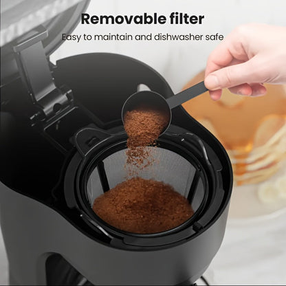 Compact Five-Cup Drip Coffee Maker with 0.75 L Water Tank, Glass Carafe and Reusable Filter
