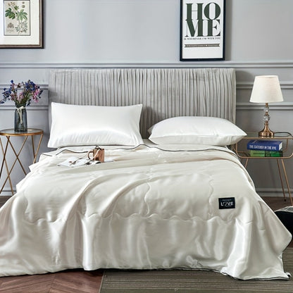 Satin-Look Summer Quilt in White, Silvery Grey, Pink or Lake Blue with Twin and Full Sizes