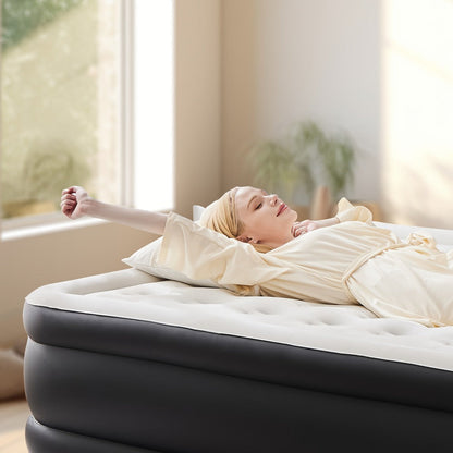 Air Mattress with Double-Height Profile and Side Inflation Panel in 75 × 39 or 80 × 60-Inch Options