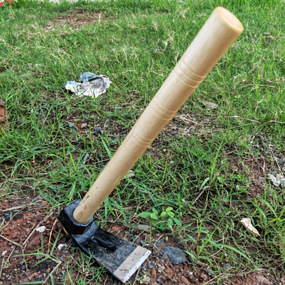 Garden Hoe Heavy Duty Carbon Steel Multi-Functional with Hammer Head for Nail Pulling High-Temp Quenched Blade for Soil Cultivation Planting Weeding
