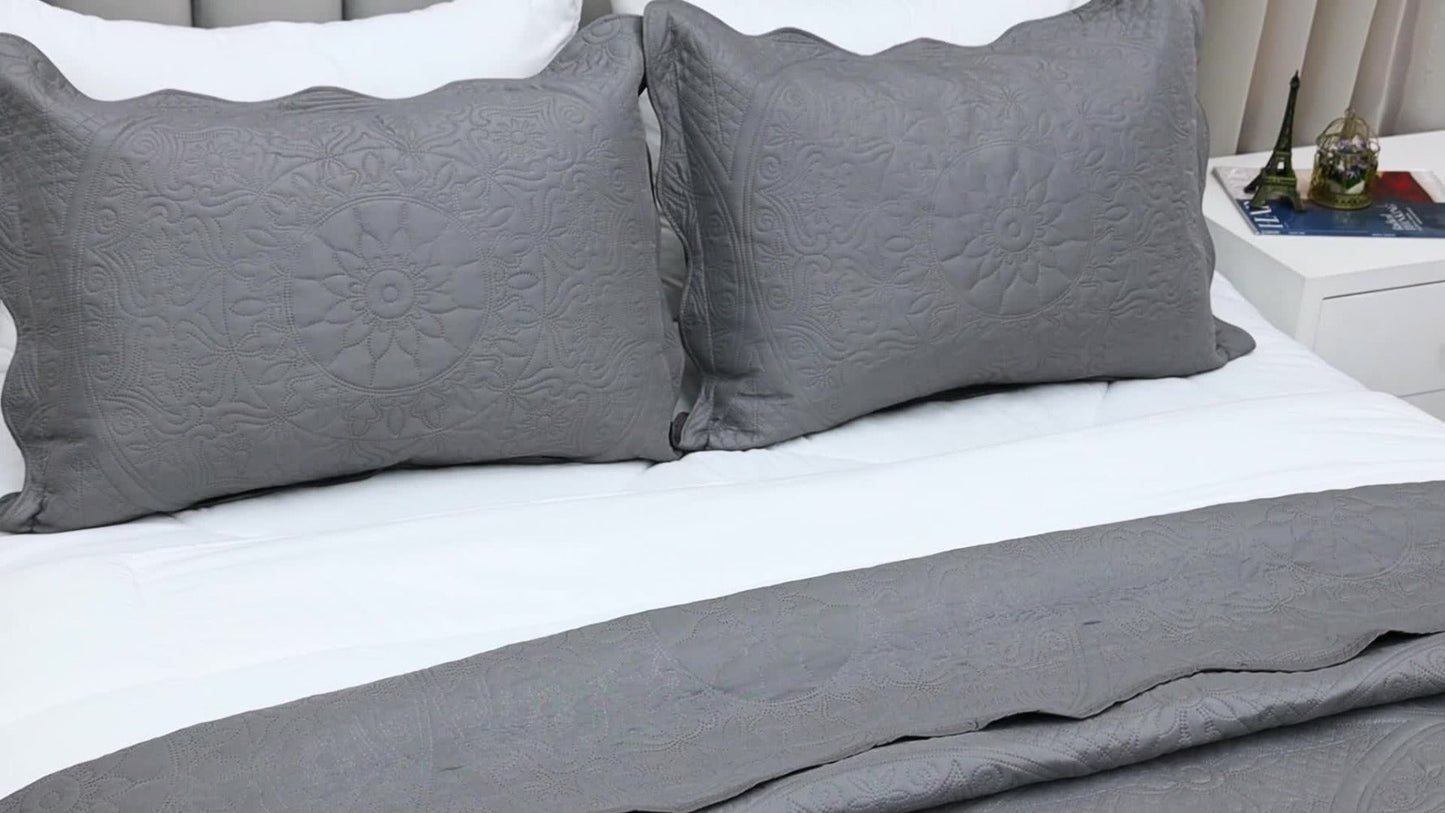 Quilted Bedspread Set 3 Piece – Soft Floral Coverlet with Pillow Shams, Lightweight Breathable Quilt for Bedroom & Guest Room, All Season Bed Cover