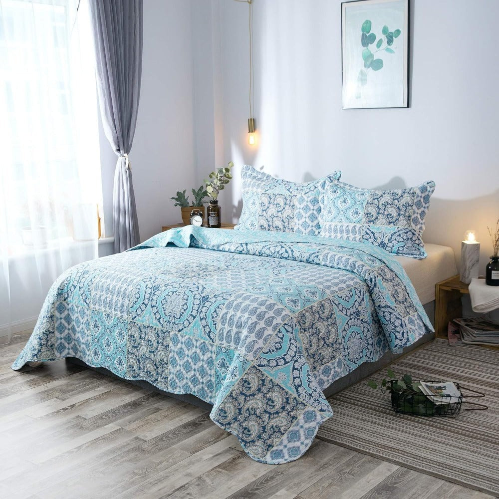 Lightweight Floral Quilt Set in Twin, Queen or King Sizes with 17 Paisley and Patchwork Color Options