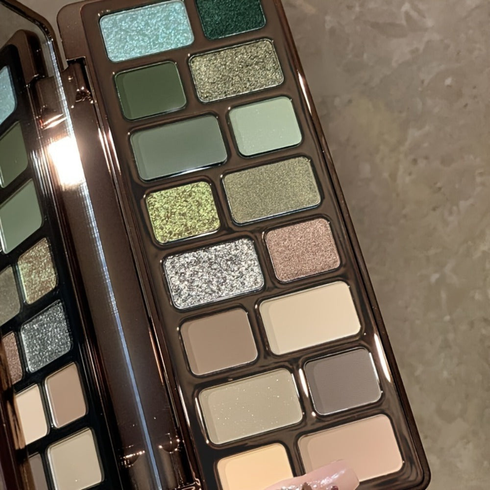 16-Color Eyeshadow Palette – Smoky Retro Matte Glitter & Pearlescent Shades, Gray Green Earthy Tones with Highlight & Blush, Compact Travel-Friendly Makeup Palette for Women