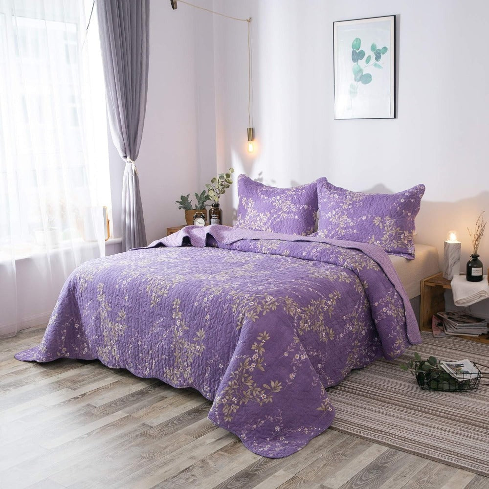Lightweight Floral Quilt Set in Twin, Queen or King Sizes with 17 Paisley and Patchwork Color Options