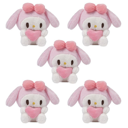 Plush Toy Heart-Holding Character Set with Five Pieces and Four Style Choices for Character Display, Room Decor and Gift Presentation