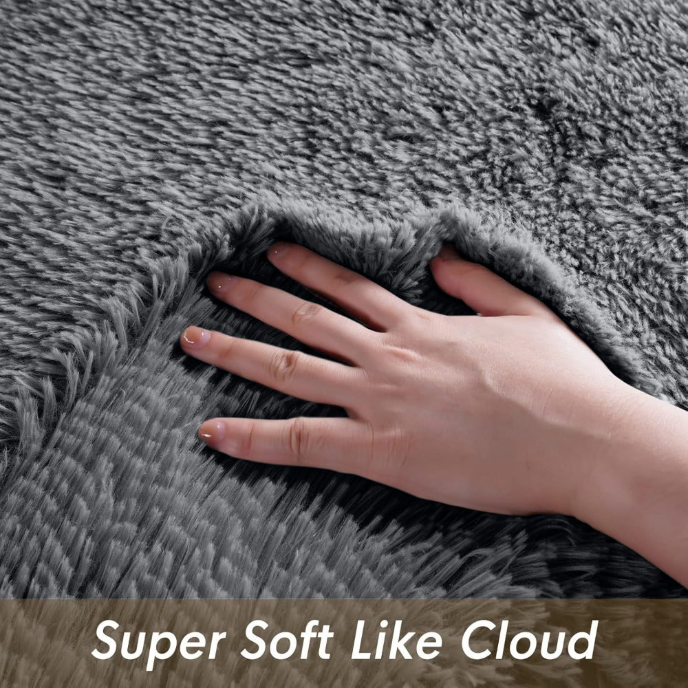 Area Rug, 4x6 Foot Shaggy Faux-Fur Indoor Carpet in Five Solid Colors with Machine-Wash Care