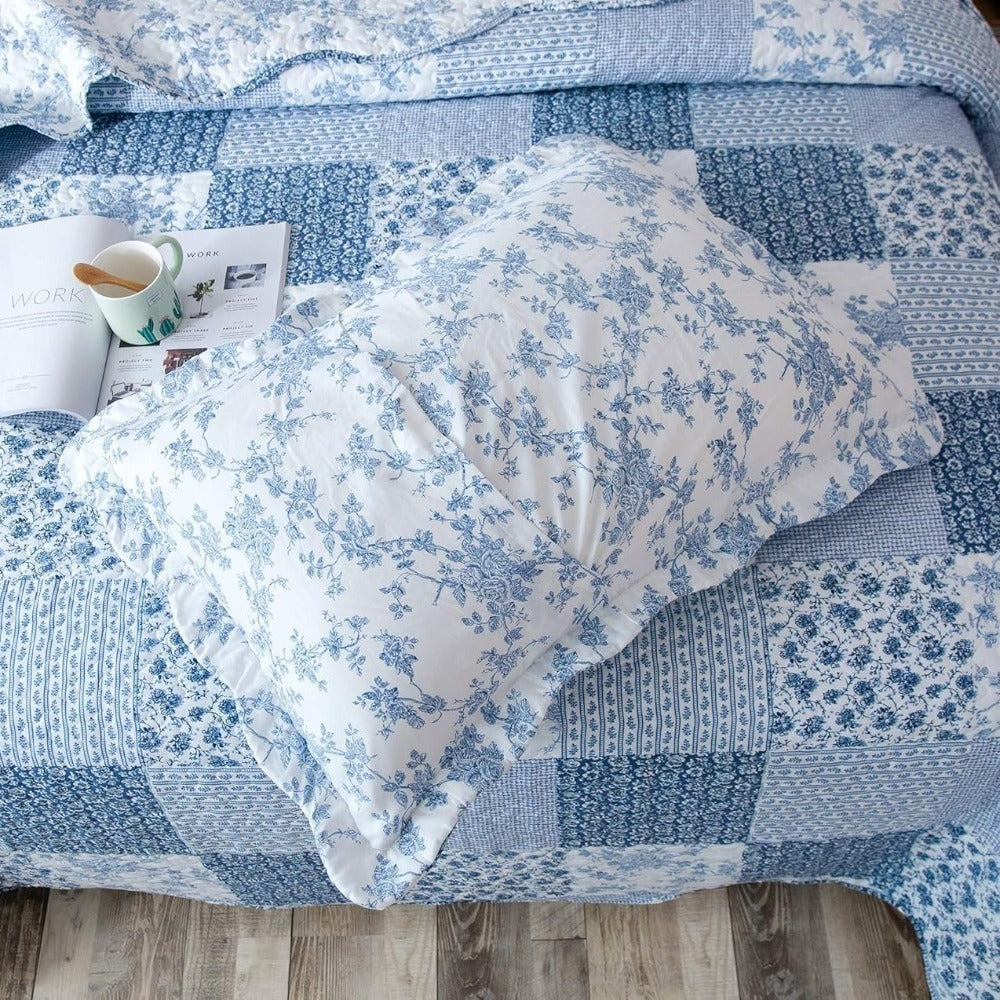 Lightweight Floral Quilt Set in Twin, Queen or King Sizes with 17 Paisley and Patchwork Color Options