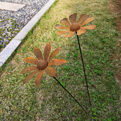 Rustic Metal Daisy Garden Stake with Chamomile or Daisy Flower Style for Pots, Beds and Yard Displays