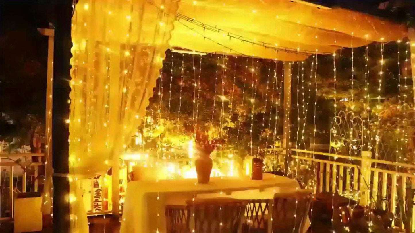 Solar Curtain String Lights, 3 x 3 Meters with 300 LEDs, Remote Control and One- or Two-Pack Options