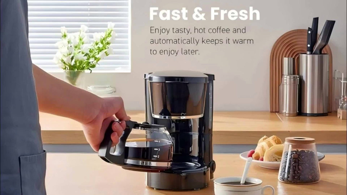 Compact Five-Cup Drip Coffee Maker with 0.75 L Water Tank, Glass Carafe and Reusable Filter