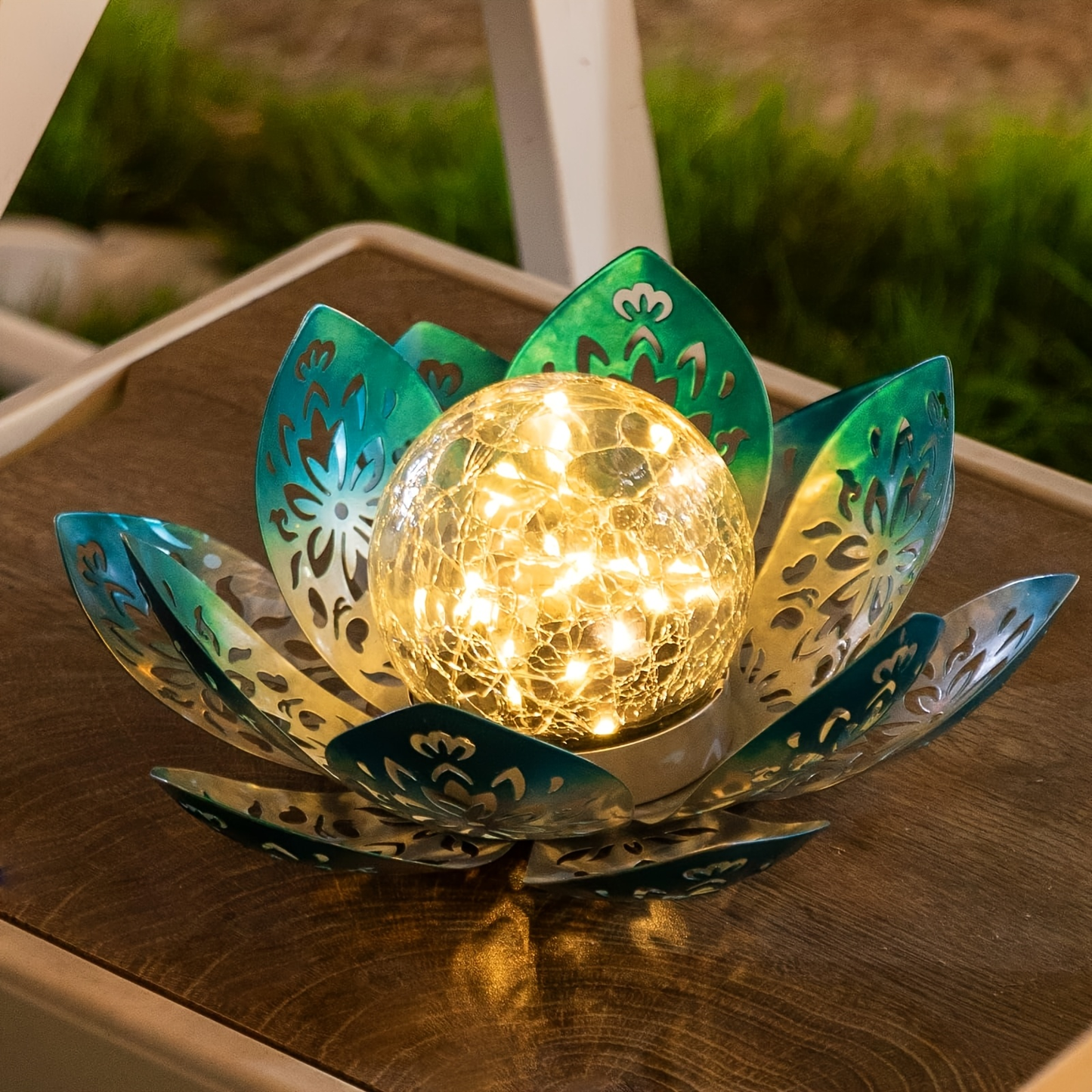 Solar Garden Light Lotus Flower with Cracked Glass Globe, IPX4 Rating and Three Color Options