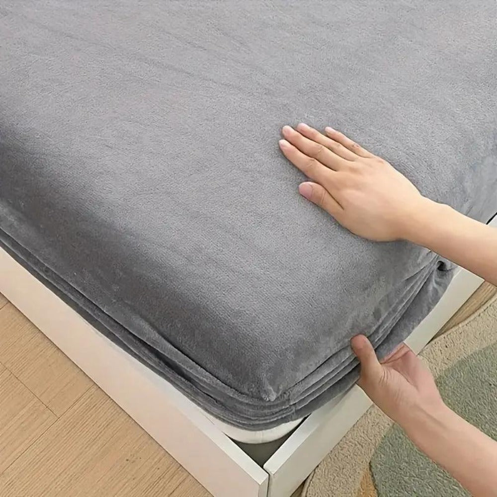 Sheet Set, Double-Sided Velvet Fitted Sheet with 12-to-16-Inch Pocket, One or Two Pillowcases and Eight Colors
