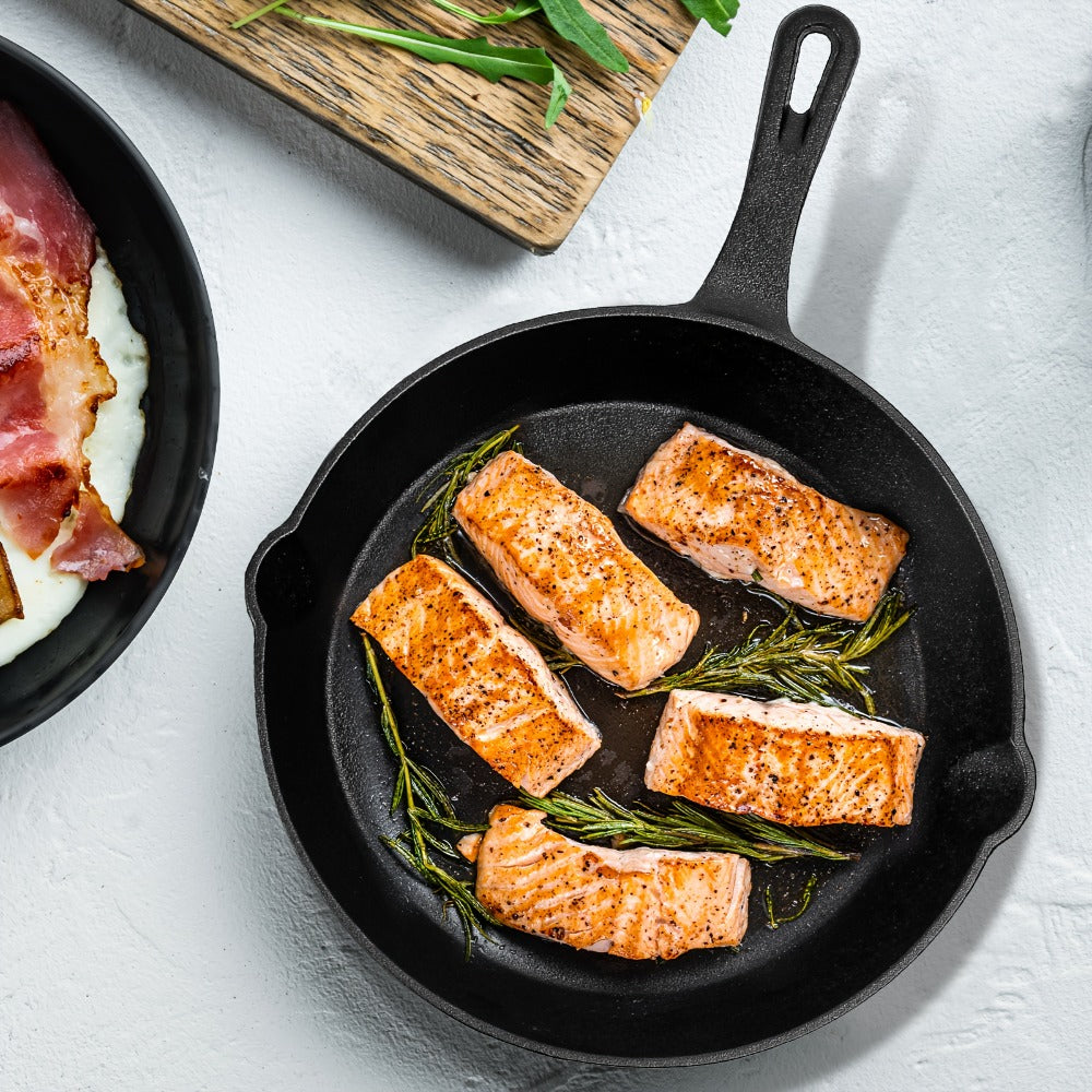 3-Piece Cast Iron Skillet Set with Long Handles, Pouring Lips and 6-, 8- and 10-Inch Graduated Pans