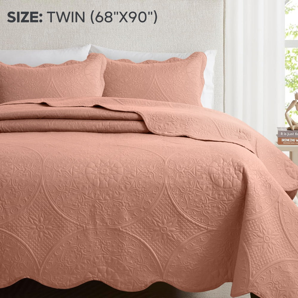 Quilted Bedspread Set 3 Piece – Soft Floral Coverlet with Pillow Shams, Lightweight Breathable Quilt for Bedroom & Guest Room, All Season Bed Cover