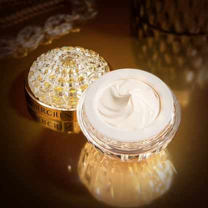 Face Cream Cordyceps Niacinamide Formula in an Alcohol-Free Golden Jar for Morning and Evening Use