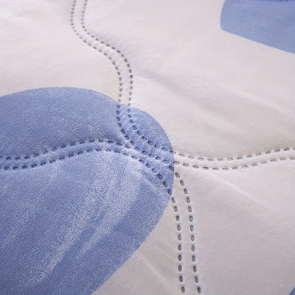 Three-Piece Heart-Print Quilt Set with One Quilt and Two Pillowcases in Two Love Set Checkout Sizes