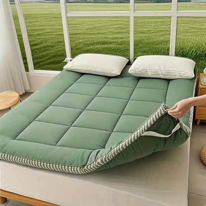 Mattress Topper Flannel Bubble Quilt with Fiber Fill, Foldable Format and Five Color Options