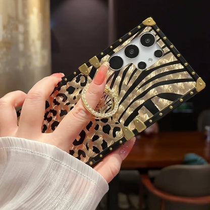 Leopard-Print Samsung Galaxy Phone Case with Ring Holder for Selected S22, S24 and S25 Models